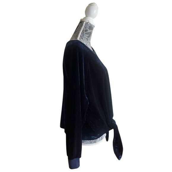 Rdi Crushed Velvet Tie Front Top Pullover Navy Blue Size Small - Picture 2 of 9